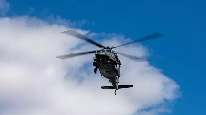 black hawk army helicopter