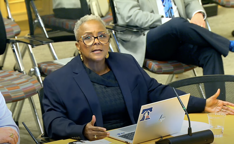 Image: Aurora Councilor Supports Police Amid Race Debate