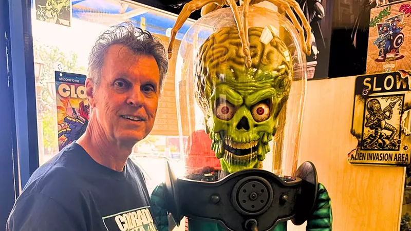 Image: Wayne Winsett and the Martian that guards the Time Warp entryway.