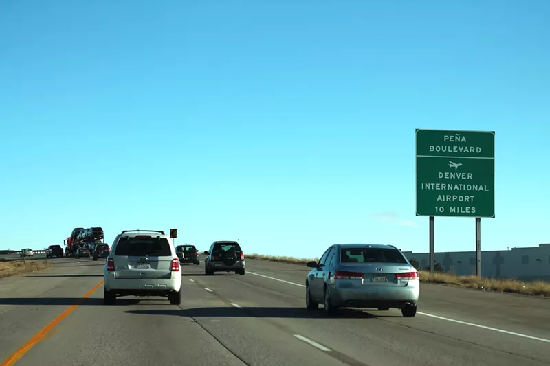 Image: Peña Boulevard on the way to Denver International Airport