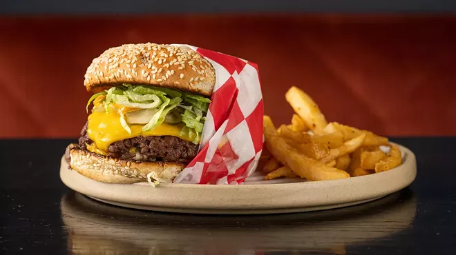 a cheeseburger