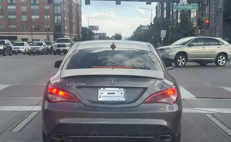 Image: Mercedes car with no license plate