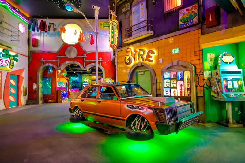 Image: Meow Wolf is becoming a tourist destination, and hotels are taking note.