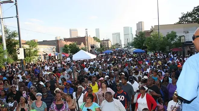 crowd at outdoor music festival