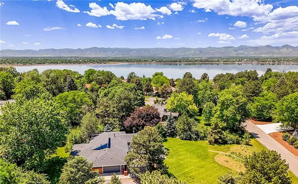 Image: Denver's "Secret" Luxury Lakeside Suburb Gets National Attention