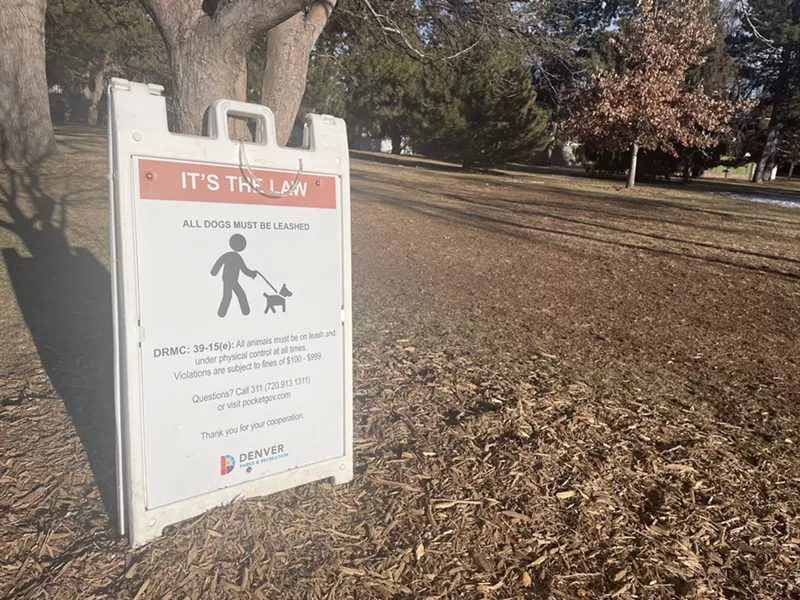 Image: sign in park about dogs