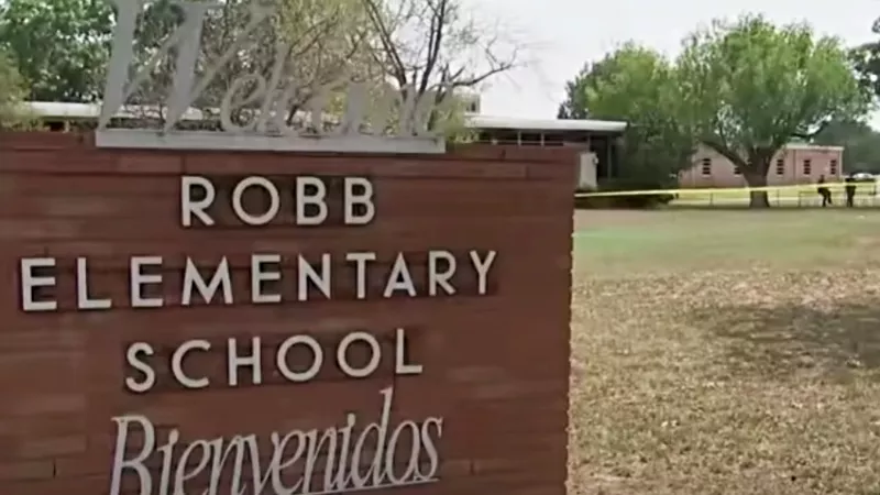 Image: Outside Robb Elementary School in Uvalde, Texas after the May 24 attack.