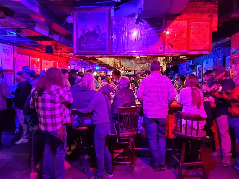 Image: People made one last trip to Sancho's Broken Arrow on October 26 before it closed.