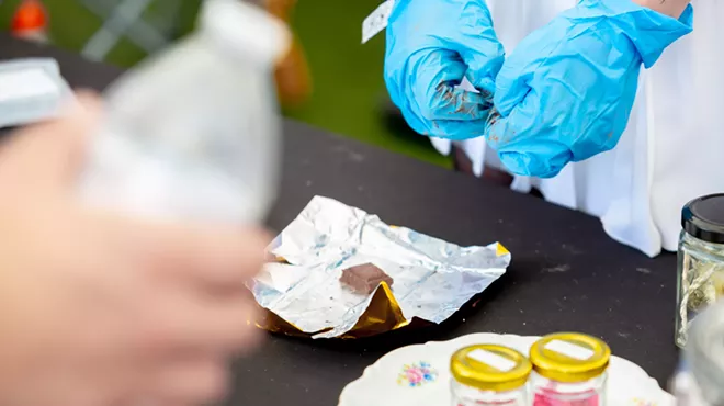 Psilocybin chocolate bar piece and psilocybin capsules