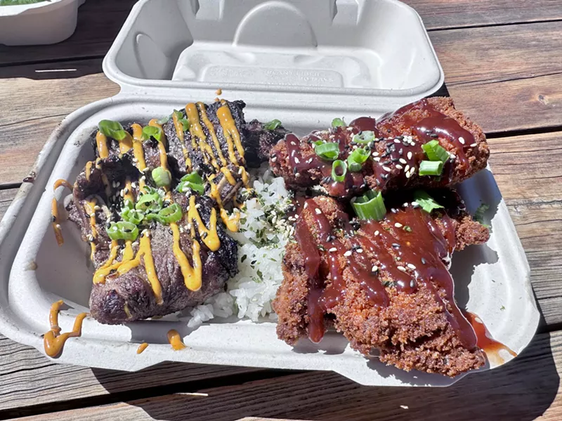 Image: Kalbi short ribs and fried chicken katsu in a to-go box