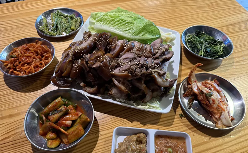 Image: Eat Up Havana: Hanyang Wang Jokbal Puts Its Best (Pig) Foot Forward