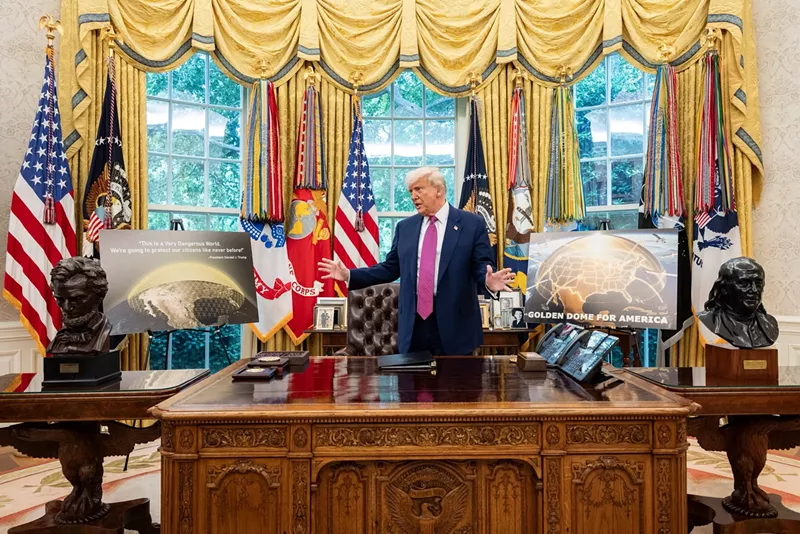 Image: Donald Trump in White House