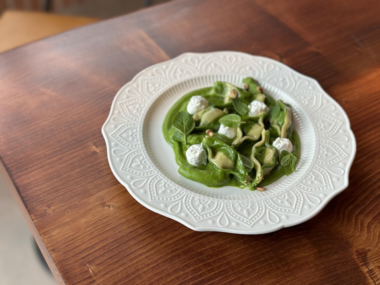 Caramelle stuffed with ricotta in a pesto sauce from Gusto.