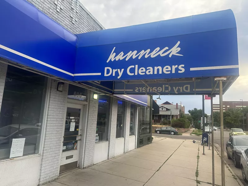 Image: Dry cleaner storefront