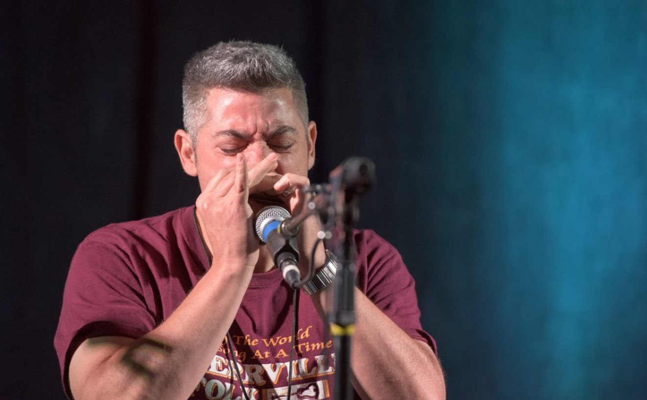 How Ronnie Shellist Made a Full-Time Living From the Harmonica Alone
