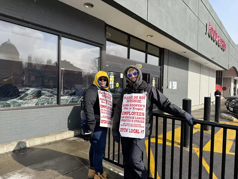 Image: Striking king soopers workers