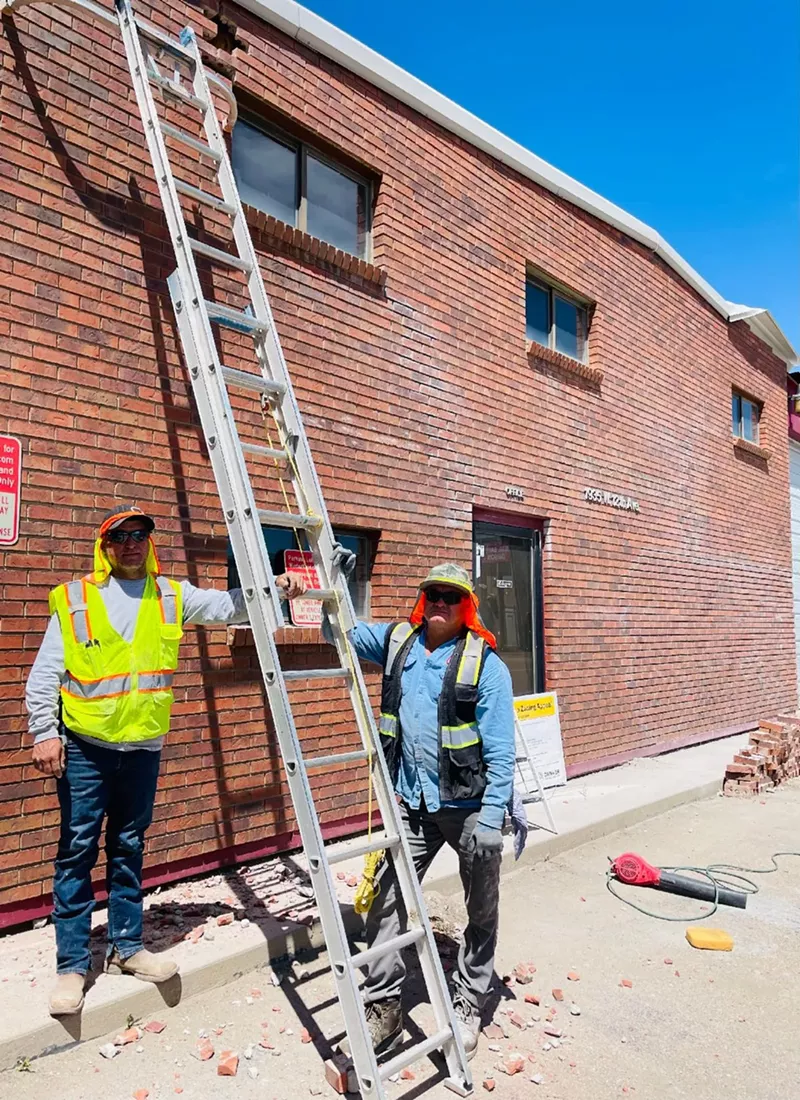 Image: A building and a ladder