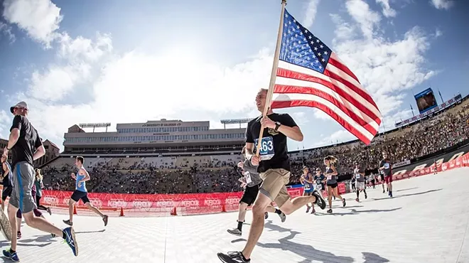 runner with flag