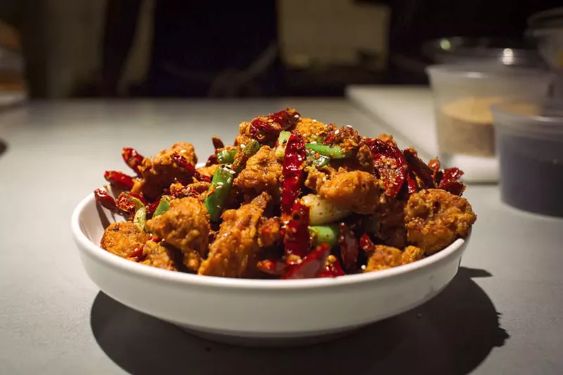 Image: fried chicken with red chiles