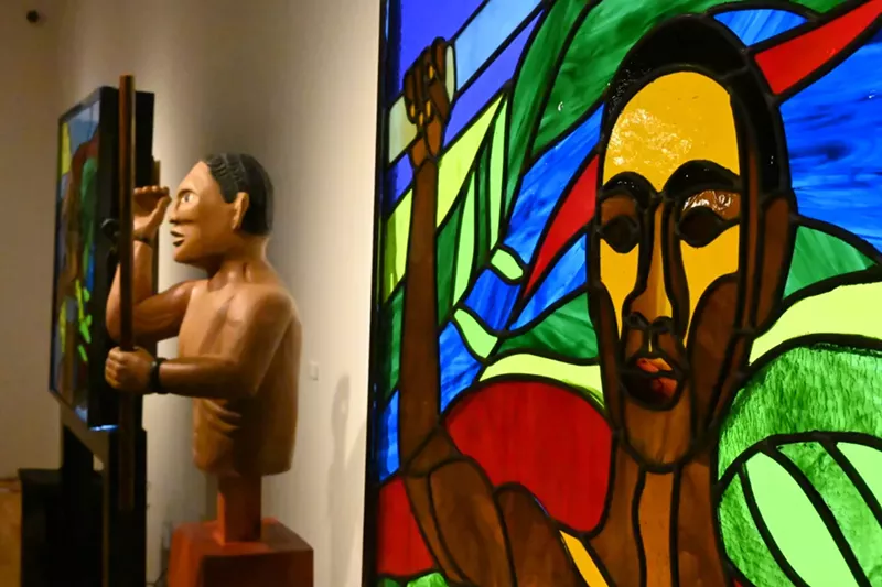Image: Arts stands in Museo.