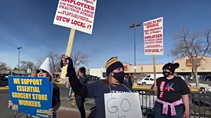 Image: UFCW Local 7 workers are protesting at King Soopers stores in greater Denver.