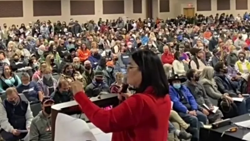 Image: UFCW Local 7 head Kim Cordova informing local members that the new King Soopers contract has been ratified, as seen on TikTok.