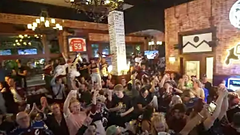Image: Colorado Avs fans at the DNVR sports bar went wild after the team clinched the Stanley Cup.