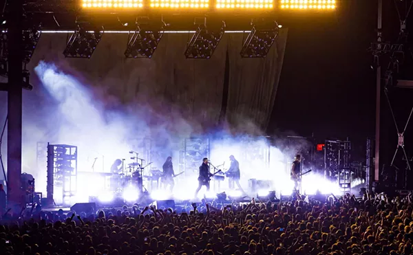 Image: Nine Inch Nails Darkens Ball Arena With Gen X Nostalgia