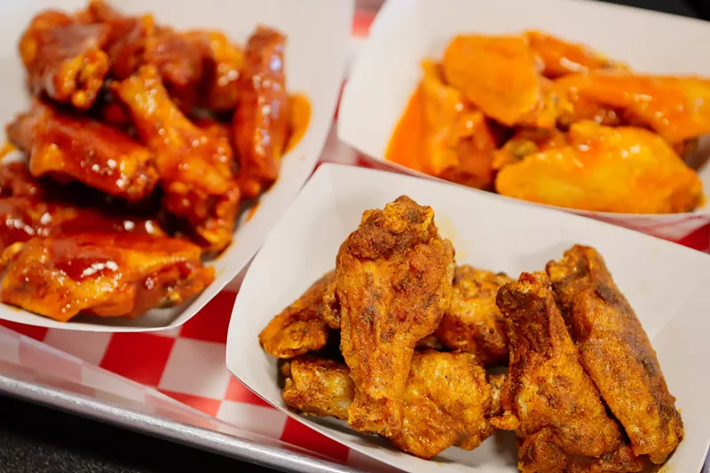 Image: chicken wings on a tray