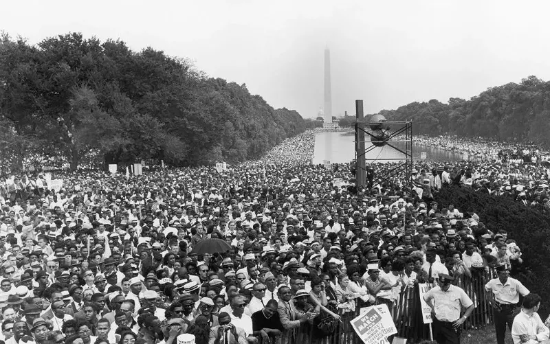 Image: crowd at march on washington