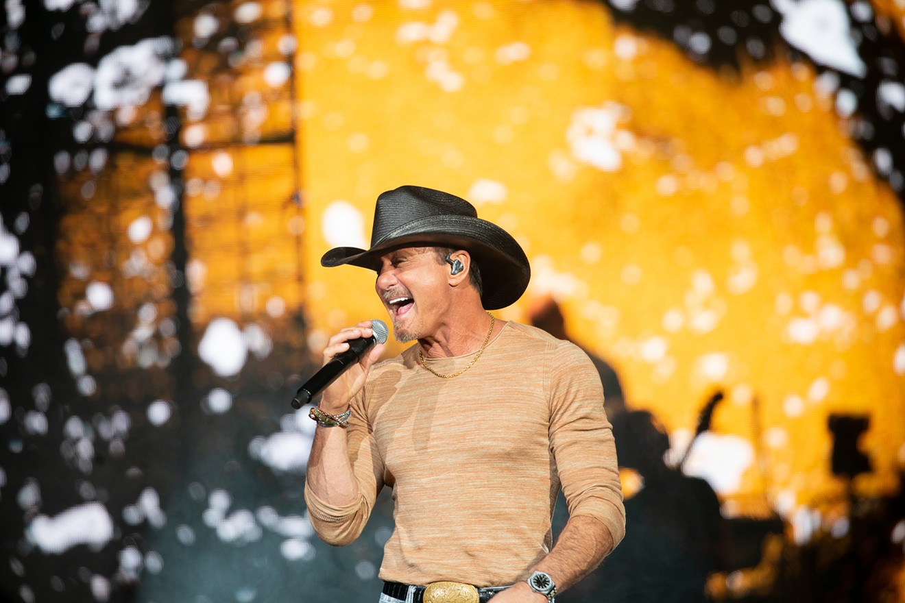 The legend Tim McGraw started his show with a bang at Ball Arena