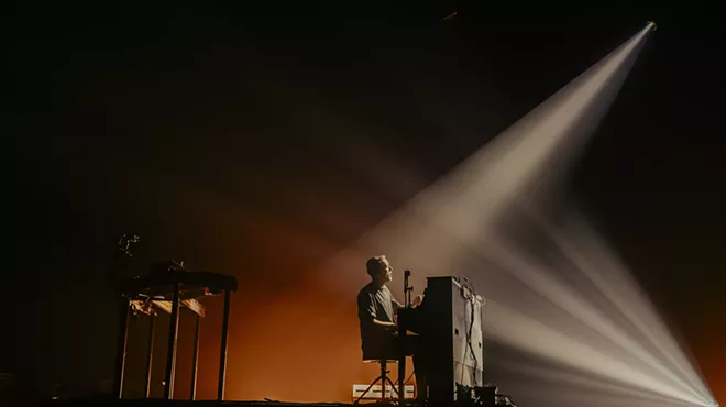 Ben Böhmer performing on a Piano.