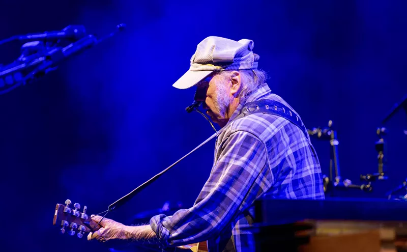 Image: Photos: Neil Young &amp; the Chrome Hearts Bring the Love Earth Tour to Fiddler's Green