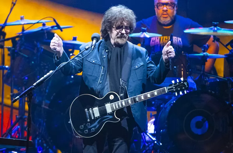 Image: Jeff Lynne performing at Ball Arena in Denver