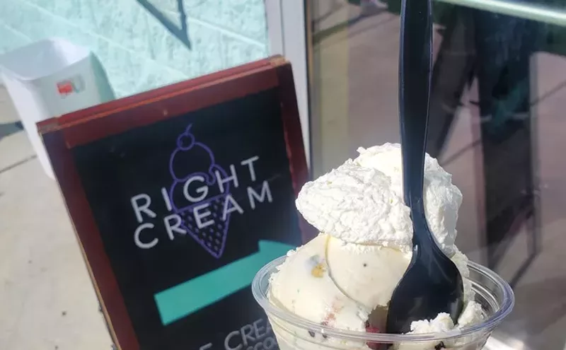 Image: Right Cream