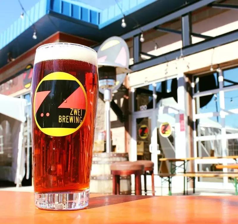 Image: Since dunkel means dark, many people expect a dunkel to be black. But it's usually anywhere from amber to dark brown in color.