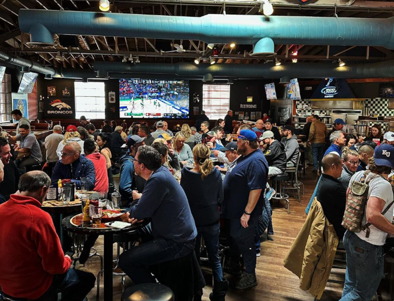 Image: crowd in a sports bar