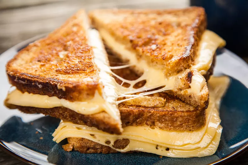 Image: The Mile High Grilled Cheese & Mac Festival Returns