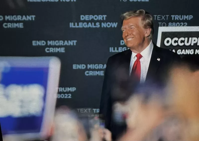 Image: Donald Trump before speech