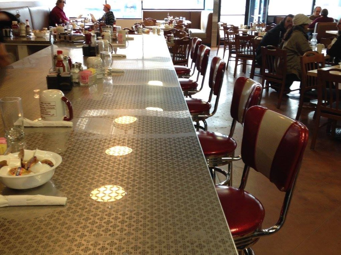 The best diners have diner counters.
