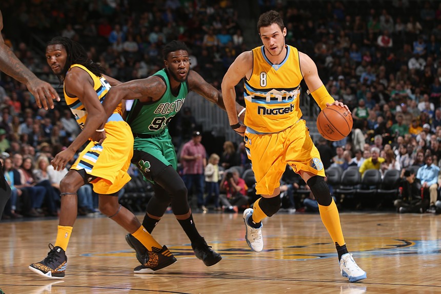 Canary yellow looked terrible on the Nuggets. - GETTY IMAGES