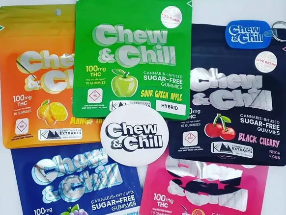 Cannabis-infused gummies with live resin