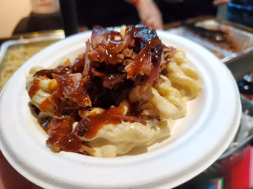 mac and cheese topped with brisket