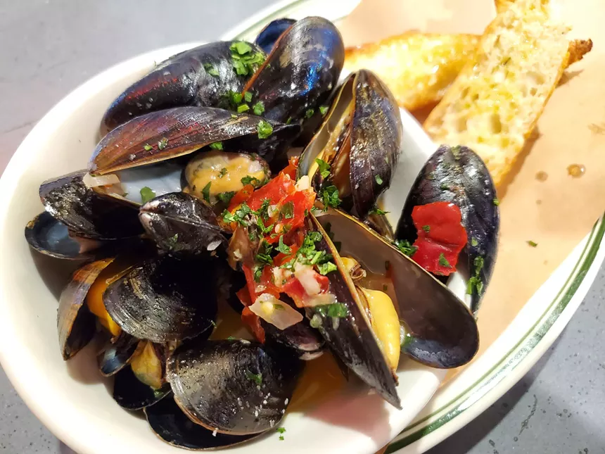 a bowl of mussels