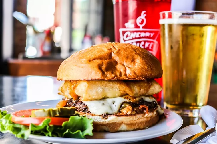a cheeseburger