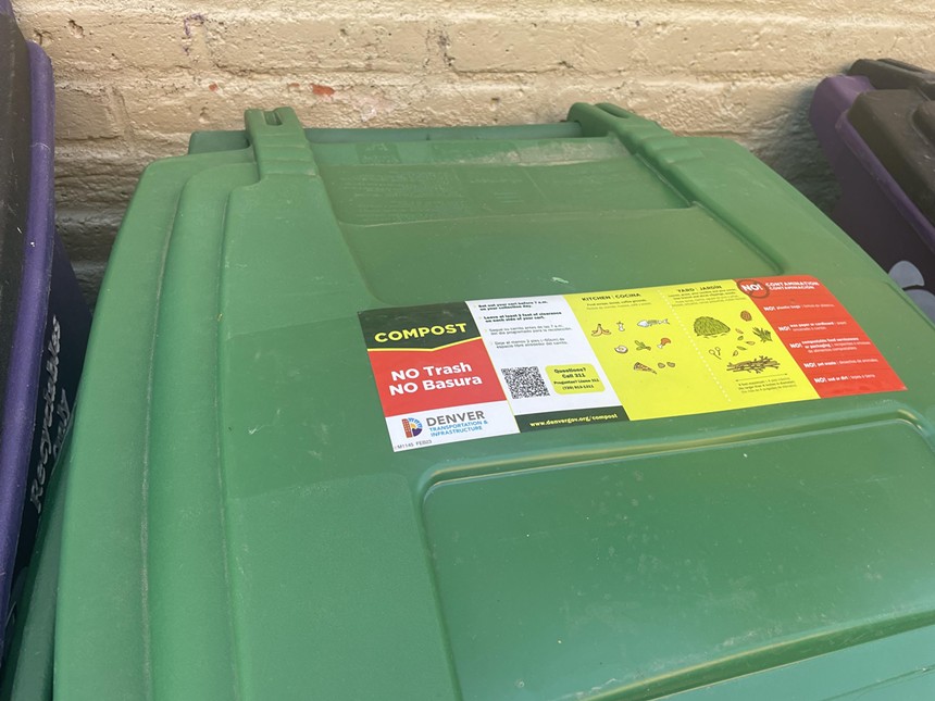 Closed green compost bin