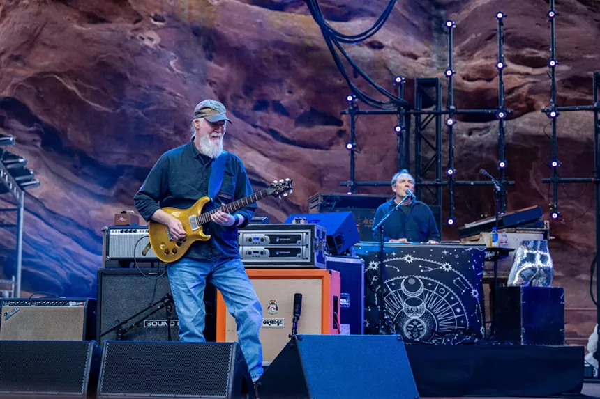widespread panic performing at red rocks