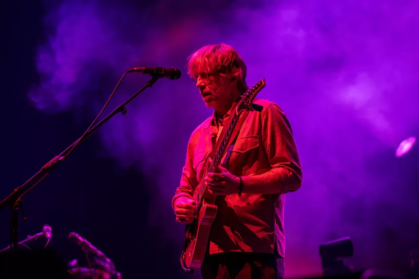 Trey Anastasio playing guitar