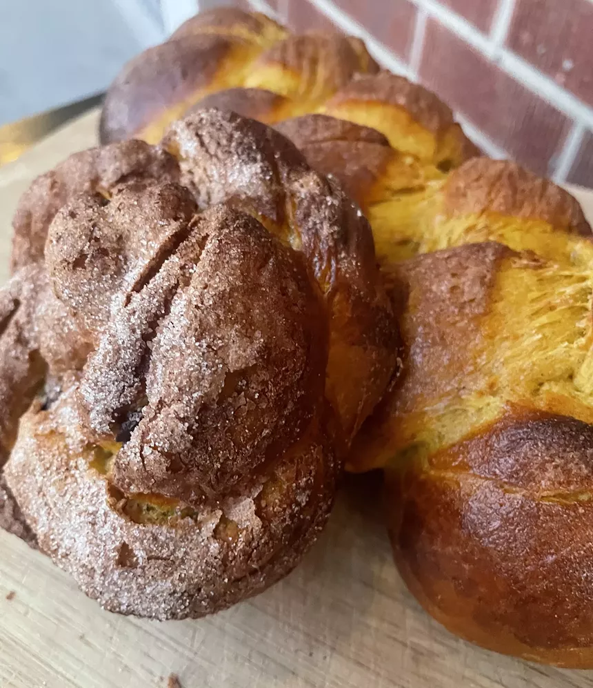 challah loaves