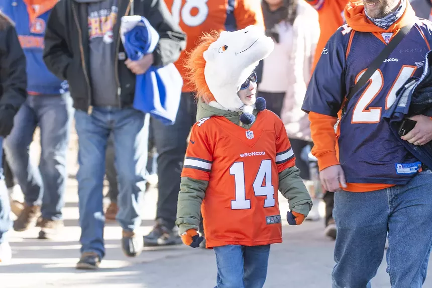 young fant a Bronco game